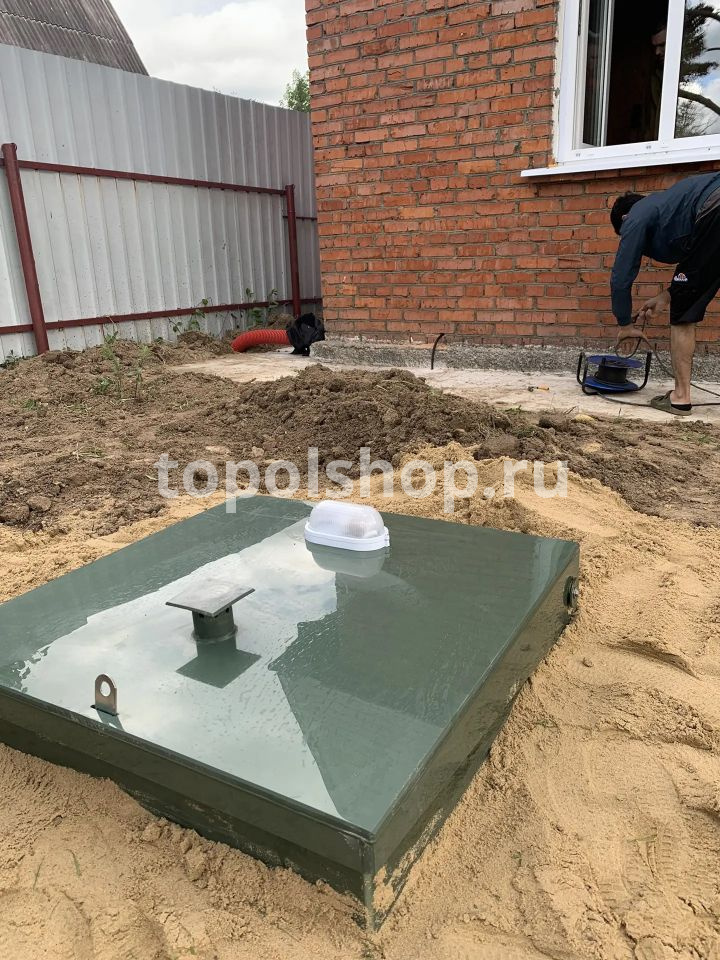 Установили Топас с 4 с принудительным отводом очищенных стоков в дренажный колодец (Московская область, г. Кашира, д. Лиды)